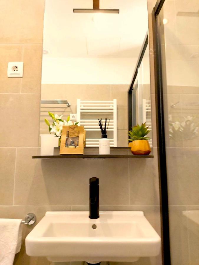 Apartamento Nuevo Y Reformado Al Lado De La Gran Via Madrilena Екстериор снимка